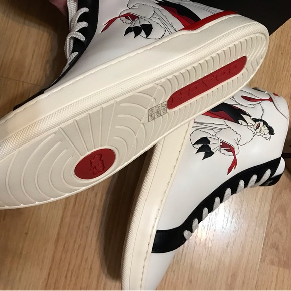 🥰 Disney X Coach Clip High Top Sneaker Cruella Motif Women - Picture 8 of 9